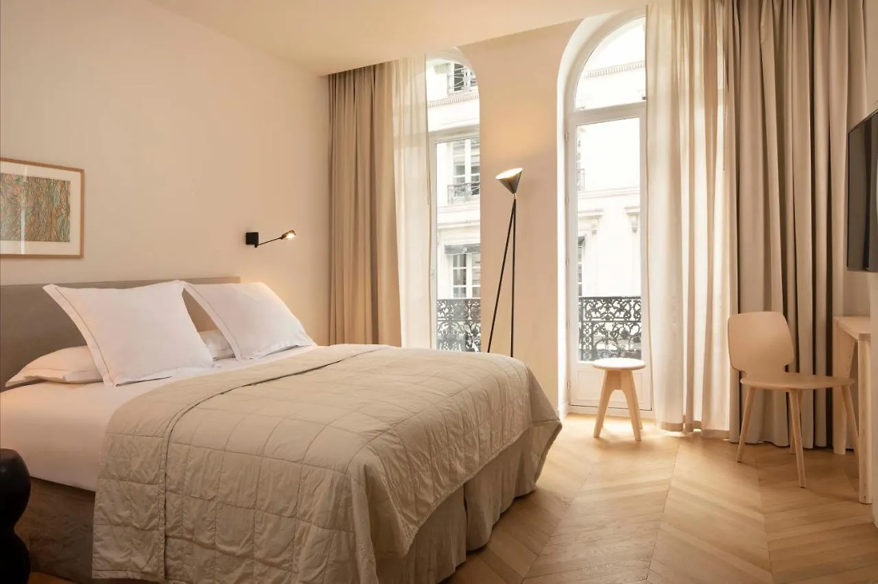 Nell Apart-hotel Paris